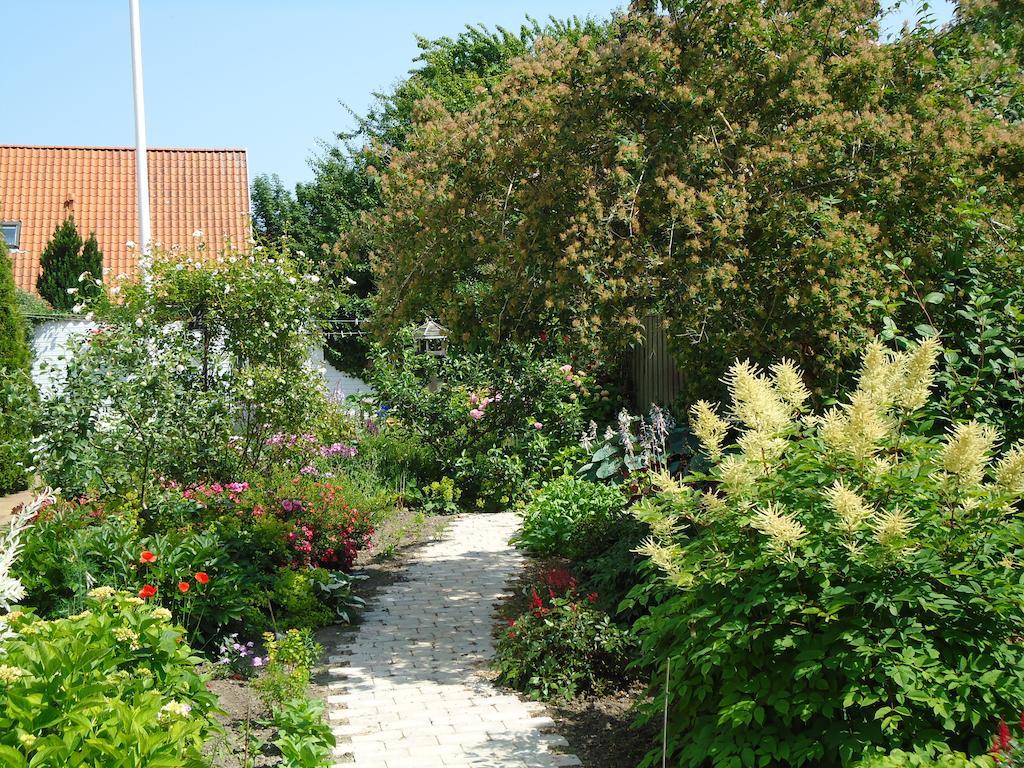 Foldenhus Ferieboliger Og B&B Bogense Rum bild