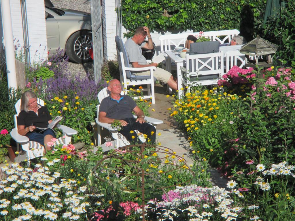 Foldenhus Ferieboliger Og B&B Bogense Exteriör bild